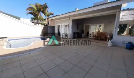 Linda Casa com 3 Suítes, Condominio fechado, Jd Arco Íris, Atibaia, SP