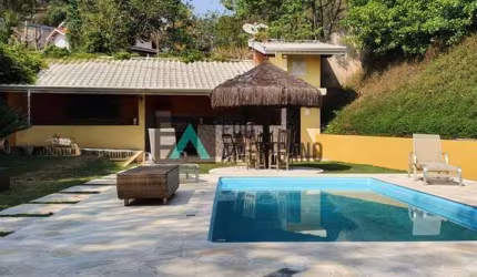 Casa alto padrão em condomínio