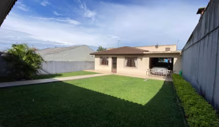CASA TÉRREA NO SITIO CERCADO