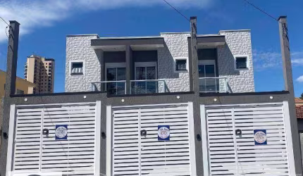 SOBRADO NOVO NO PARQUE SÃO DOMINGOS! 135m de área construída  94m de terreno 2 suítes  1 dormitório  1 banheiro social  Sala de tv e jantar  Lavabo  C
