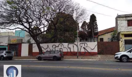Excelente terreno com frente para duas ruas; Deputado Cantídio Sampaio e rua Antônio Augusto de Barros. No terreno com frente para a Cantídio Sampaio