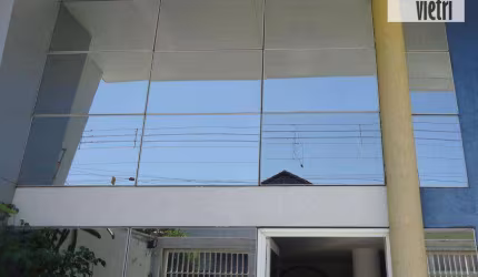 Predio a 500 mts da marginal e com infraestrutura para empresa de medio e grande porte.