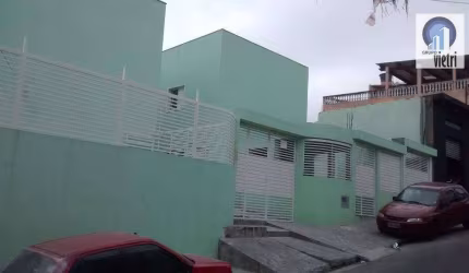 Vendo sobrado novo, vila Brasilândia, 2 dorm, 1 vaga