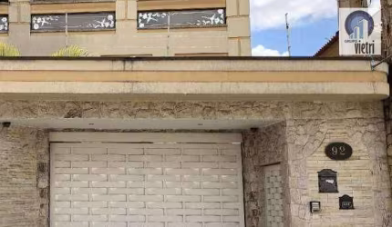 Localizado na Characa Inglesa Zona Oeste de SP É um sobrado com 3 pisos Garagem para 4 / 5 carros Salão de festa com churrasqueira e banheiro Uma disp