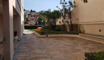 Apto. Com 65m2. Vagas. 22m2.  2 Dormitórios com armários embutidos, Sala, Cozinha com armários, Banheiro, Área de serviço com quarto de empregada com