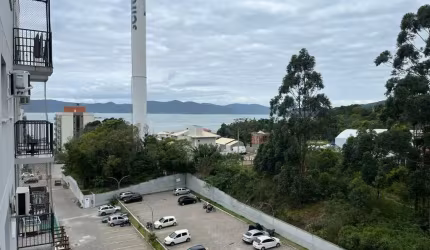 Apartamento com 02 dormitórios - Vista Mar