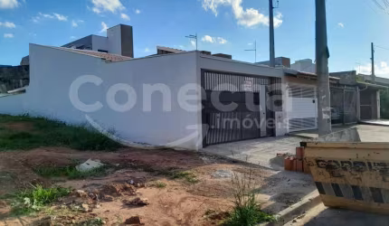 Casa para Venda em Sorocaba, Parque São Bento, 2 dormitórios, 1 suíte, 2 banheiros, 2 vagas