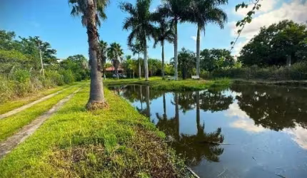Chácara para Venda em Sorocaba, Aparecidinha, 4 dormitórios, 1 suíte, 4 banheiros, 10 vagas