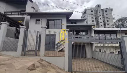 Casa à venda no bairro Santa Lúcia em Caxias do Sul/RS