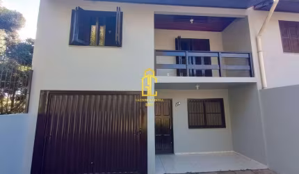 Casa à venda no bairro Charqueadas - Caxias do Sul/RS