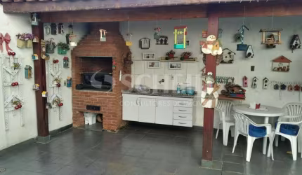 Sobrado com três dormitórios na região do Jardim Prudência !!
