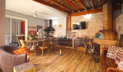 Casa em Condominio  com 03 suites à Venda no Bairro Alto da Boa Vista - SP