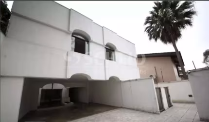 Casa em rua fechada no Alto da Boa Vista !