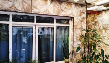 Sobrado a venda no Jardim Prudência Rua João Protezek com 4 quartos  2 vagas