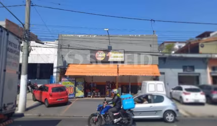 Prédio comercial Avenida Guarapiranga, ótima localização.