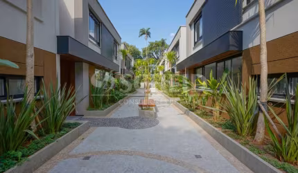 Casa à venda em Condomínio no Alto da Boa Vista com 4 quartos todos suítes