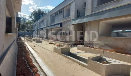 Casa à venda em Condomínio no Alto da Boa Vista com 4 quartos todos suítes