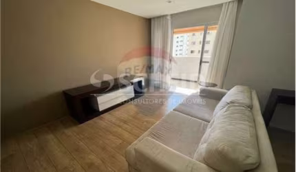 Apartamento com 75m, 3 dormitórios, 1 suíte e 2 vagas à venda na Vila Santa Catarina