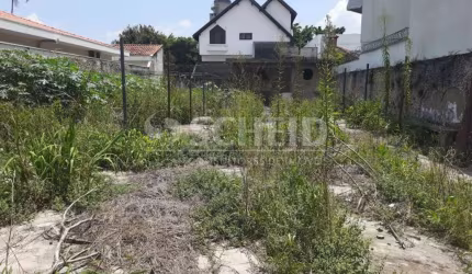 Terreno a venda 324m², 12x27 no Campo Grande