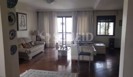 Amplo apartamento com 3 quartos à venda em Moema!