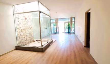 Sobrado de 400m² com 4 quartos e 1 suíte para alugar em Jabaquara