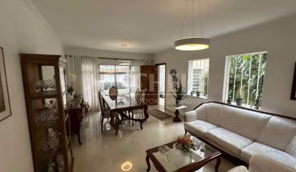 Casa á venda com 160m 3 quartos , 1 suite, 2 vagas no Campo Belo