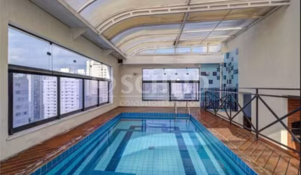 COBERTURA EM MOEMA COM PISCINA