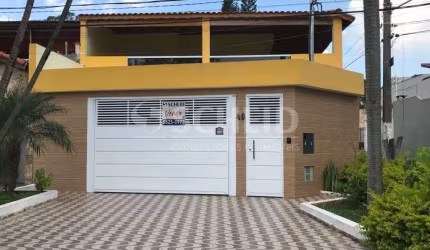Sobrado 197m² Jd. Sabará (Campo Grande) - 3 quartos, 3 vagas de garagem!