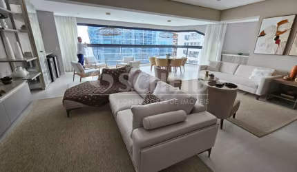 Apartamento com 3 suítes e 3 vagas na Chácara Santo Antônio.