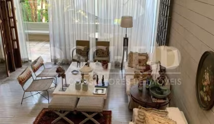 Sobrado com 340m² e  3 suítes à venda no Campo Belo