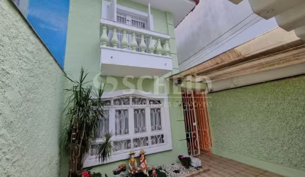 CASA À VENDA COM 3 DORMS, SENDO 1 SUITE