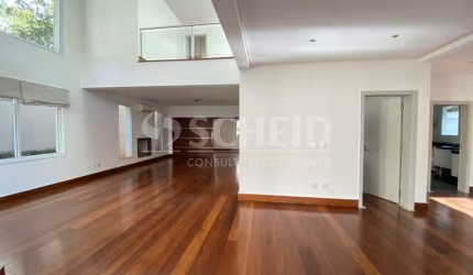 ALTO DA BOA VISTA . Casa em condomínio fechado com 4 suítes .