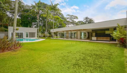 CASA NO CONDOMINIO FECHADO  CHACARA FLORA