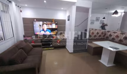 Casa com 80m² a venda na Estrada do Alvarenga.