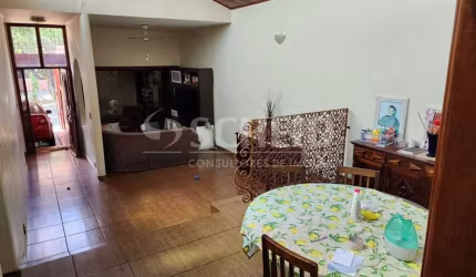 Casa a venda, 3 dormitórios, 1 suíte e 3 vagas no Jardim Consorcio