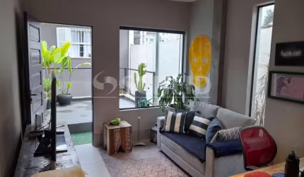 Sobrado À venda na Vila Mascote, com 3 dormitórios sendo 1 suíte.