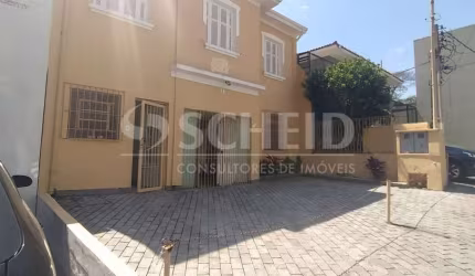 Sobrado Comercial com 180m² Local com muito fluxo