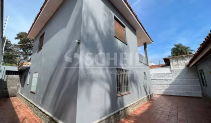 Casa à Venda na Granja Julieta: Espaçosa e Confortável