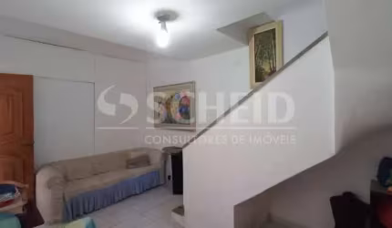 Casa no Campo Grande, 2 dormitórios, 2 banheiros, 2 vagas e quintal.