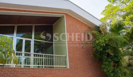 Casa com piscina 4 suítes 8 vagas 508m² de terreno 412m² de área construída no Campo Belo