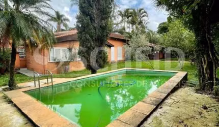Casa térrea à venda no Alto da Boa Vista com 4 quartos 1 suíte com closet piscina 3 vagas p/carros