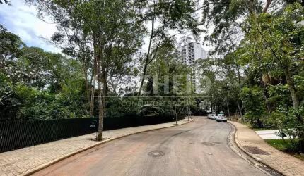 Terreno com 870m2 à venda em condomínio de luxo no Alto da Boa Vista