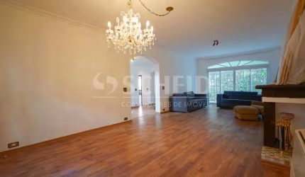 CASA BROOKLIN . -Com 4 quartos - suíte - 3 vagas - rua tranquila com segurança