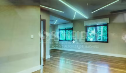 Casa 4 quartos e 4 suítes e 6  garagem excelente localização