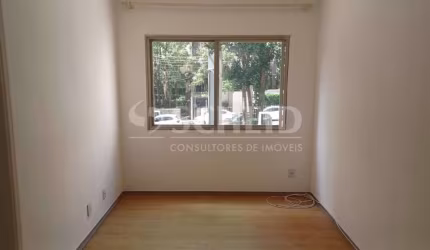 Apartamento no Brooklin, com 2 quartos, 1 banheiro, área de serviço, cozinha, 1 vaga de garagem .