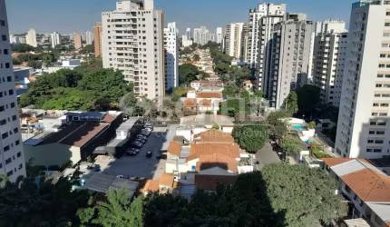 Apartamento no Morumbi de 2 dorm., 1 suíte, sala, 2 banheiros, sala dois ambiente, cozinha, 1 vaga.