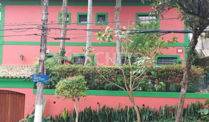 Casa de esquina 4 quartos no Jardim Leonor
