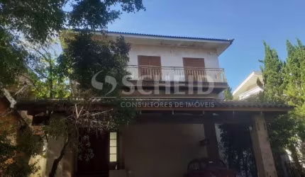Casa a venda em condomínio no bairro do jardim Guedala. 4 quartos suites e 4 vagas de garagem.