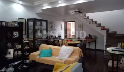 Sobrado Camp Belo, com195m² , 3 quartos, 1 suíte, cozinha, sala 2 ambiente, 2 vagas , quintal .