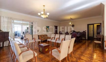 Casa Residencial de Alto Padrão. CHACARA MONTE ALEGRE